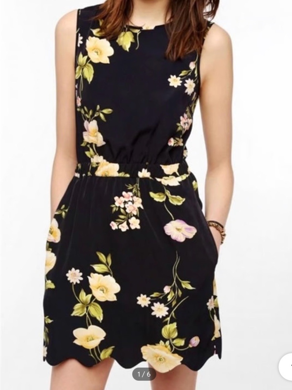 Size M navy floral dress with scalloped bottom